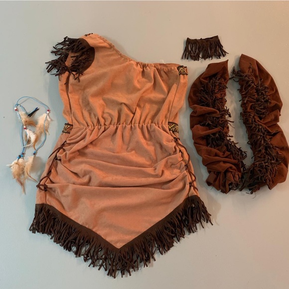 Ladies Pocahontas Indian costume size small - Picture 4 of 4